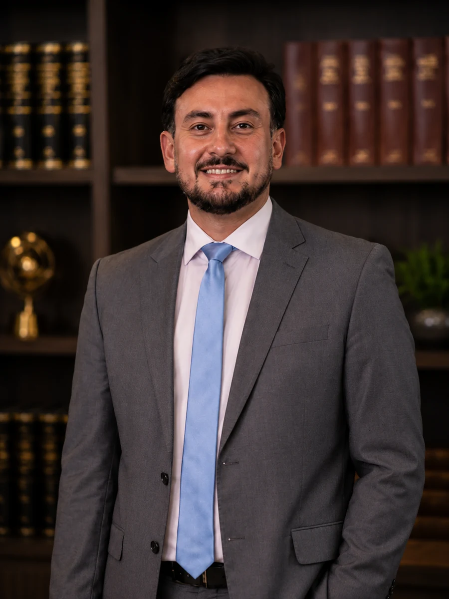 Retrato profissional do Dr. Luiz Eduardo Rodrigues Veiga da Silva.